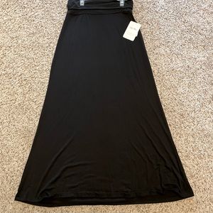 NWT Lily White black maxi skirt size large